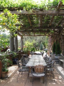 italian pergola - outdoor dining